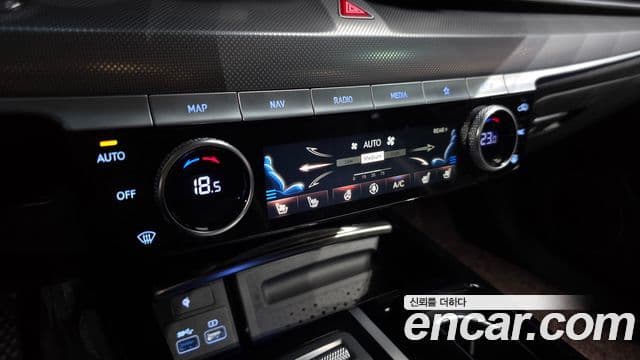 Genesis Electrified G80 2022 — Şəkil 16/20