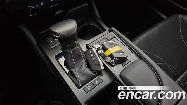 Lexus ES300h 2018 — ფოტო 7/20
