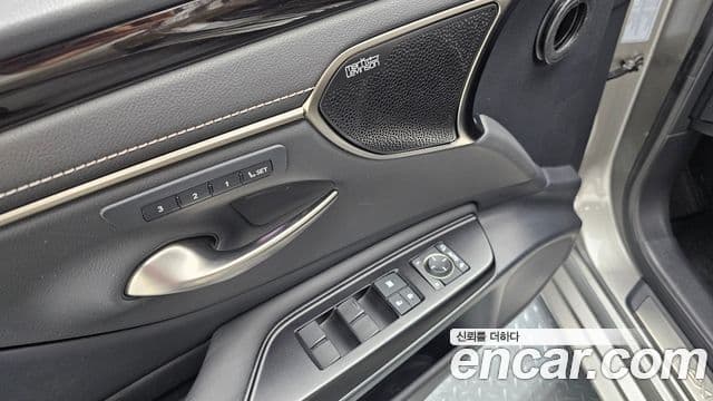 Lexus ES300h 2018 — ფოტო 16/20