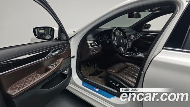 BMW 7 Series 2020 — ფოტო 10/20