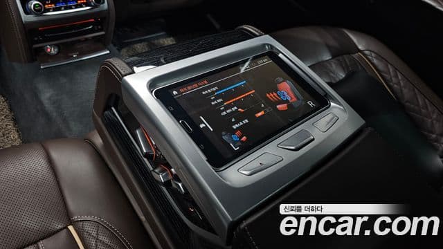 BMW 7 Series 2020 — ფოტო 18/20