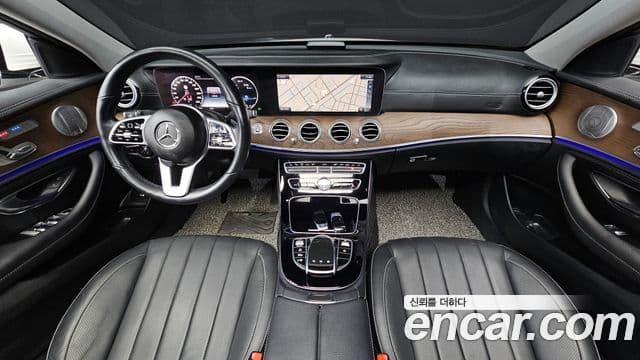 Mercedes-Benz E-Class 2020 — Фото 7/20