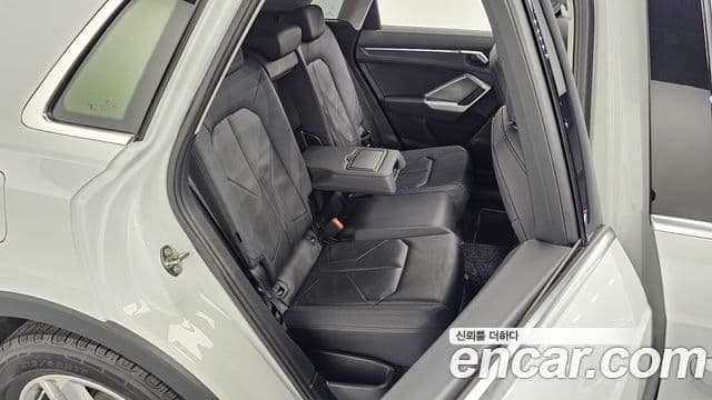 Audi Q3 2020 — Şəkil 10/20