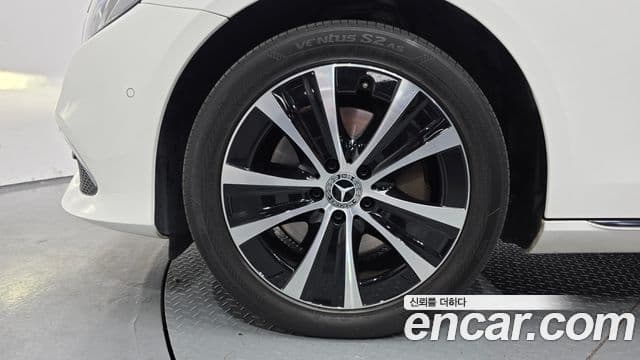 Mercedes-Benz E-Class 2020 — Фото 4/20