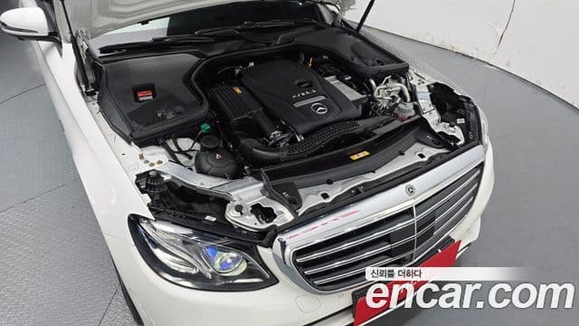 Mercedes-Benz E-Class 2020 — Фото 5/20