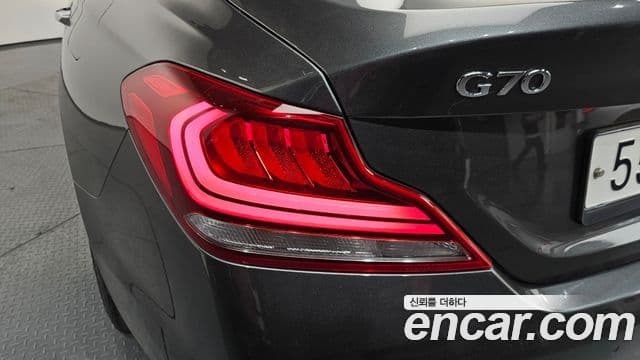 Genesis G70 2019 — Photo 36/37