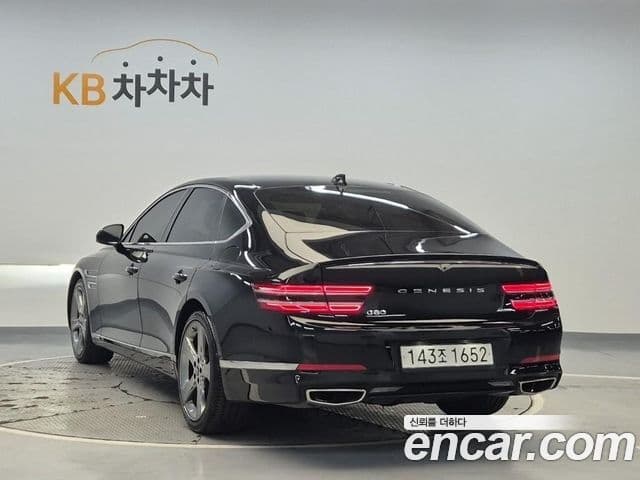 Genesis Electrified G80 2022 — фото 2 из 18