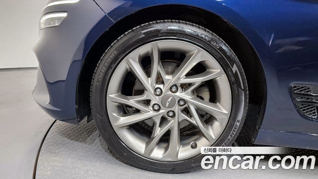 Genesis G70 2020 — ფოტო 5/20