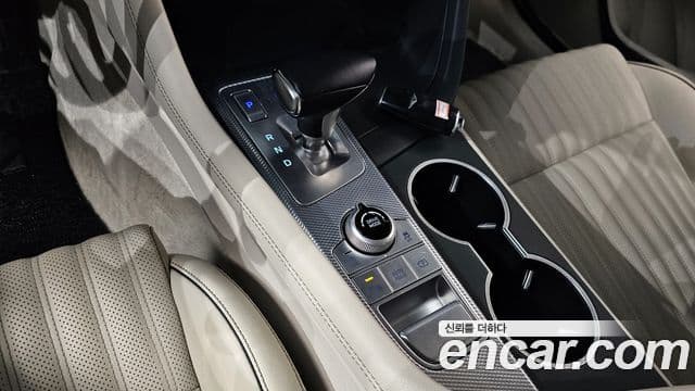 Genesis G70 2020 — ფოტო 9/20