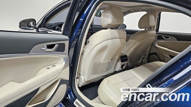 Genesis G70 2020 — ფოტო 12/20