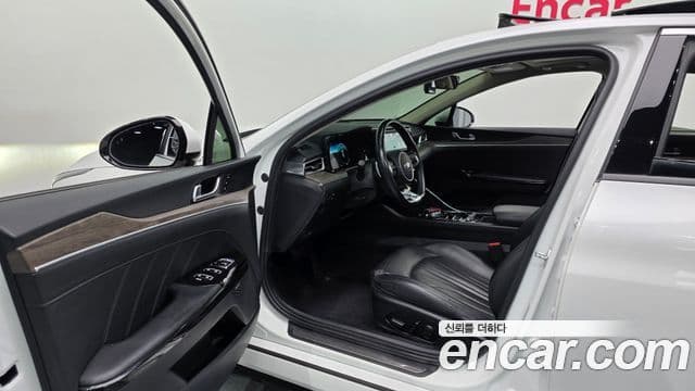 Kia K5 2021 — Şəkil 23/30