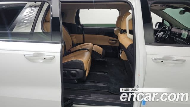 Kia Carnival 2022 — ფოტო 11/20
