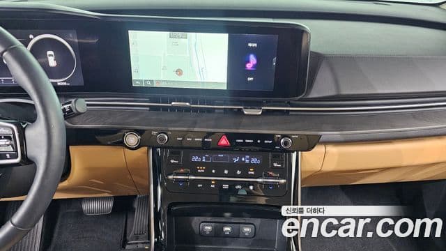 Kia Carnival 2022 — ფოტო 12/20