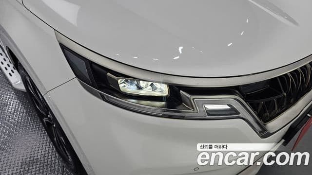 Kia Carnival 2022 — Şəkil 8/31