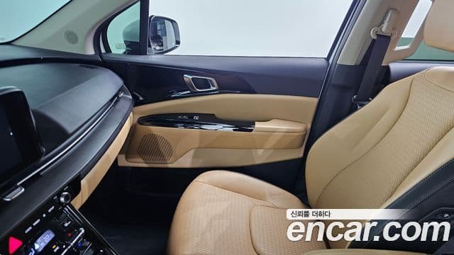 Kia Carnival 2022 — Şəkil 31/31
