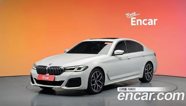 BMW 5 Series 2022 — Фото 1/20
