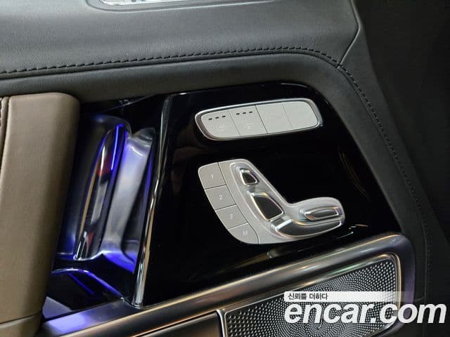 Mercedes-Benz G-Class 2021 — ფოტო 15/20