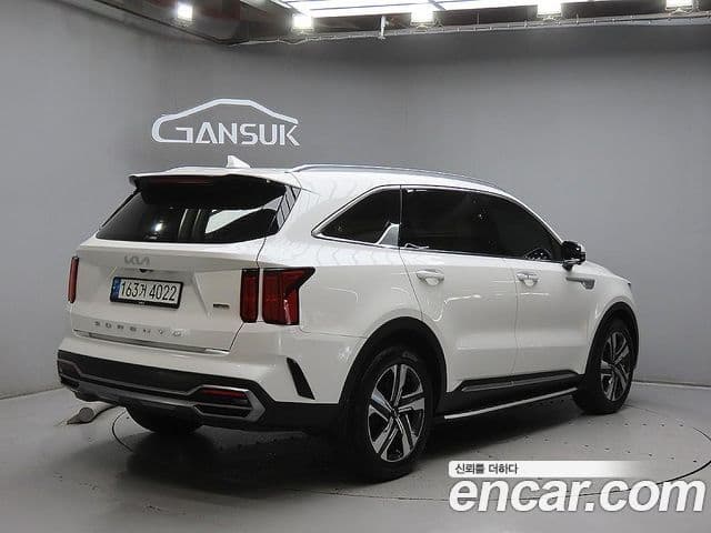 Kia Sorento 2021 — Фото 3/20