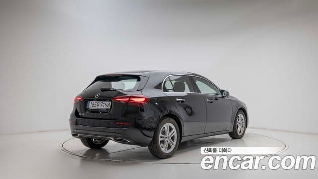 Mercedes-Benz A-Class 2024 — ფოტო 1/20