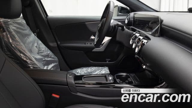Mercedes-Benz A-Class 2024 — ფოტო 8/20