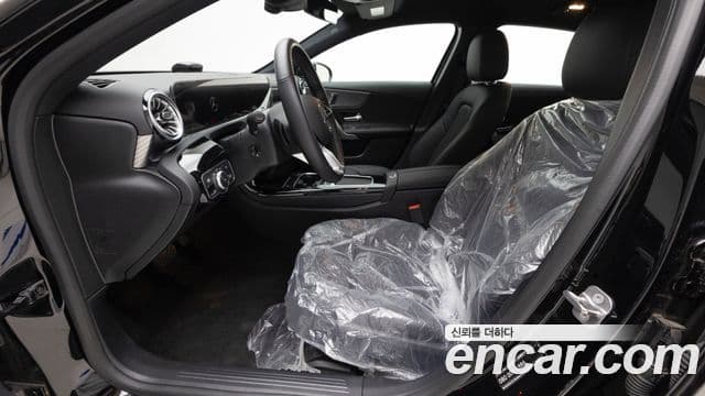 Mercedes-Benz A-Class 2024 — ფოტო 14/20