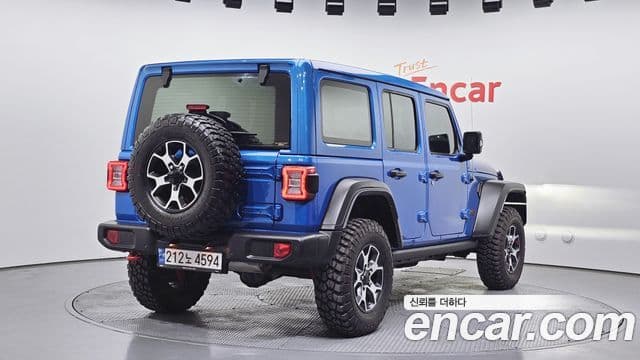 Jeep Wrangler 2023 — ფოტო 2/20