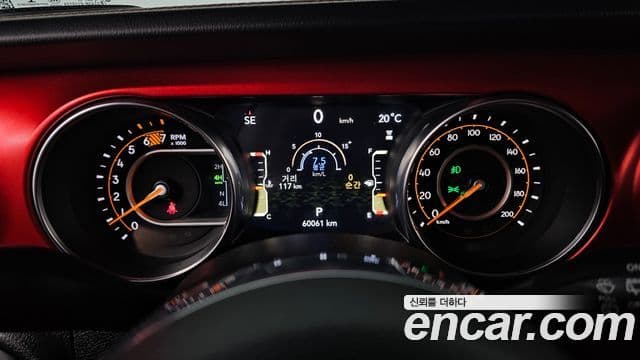 Jeep Wrangler 2023 — ფოტო 8/20
