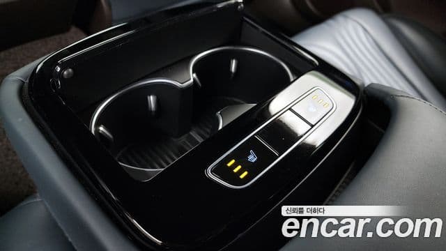 Genesis Electrified G80 2021 — ფოტო 19/20