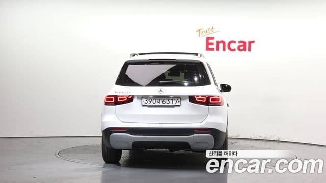 Mercedes-Benz GLB-Class 2021 — Şəkil 4/20