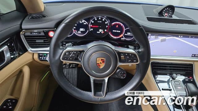 Porsche Panamera 2018 — Фото 12/20