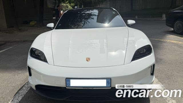 Porsche Taycan 2025 — Şəkil 19/20
