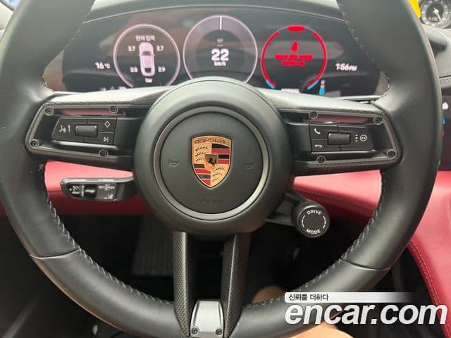 Porsche Taycan 2025 — Şəkil 6/20