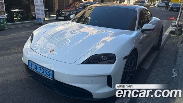Porsche Taycan 2025 — Şəkil 14/20