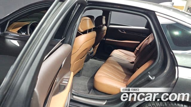 Genesis Electrified G80 2021 — Şəkil 13/20