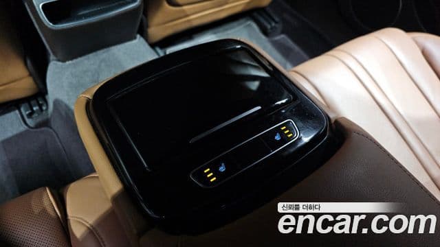 Genesis Electrified G80 2021 — Şəkil 19/20