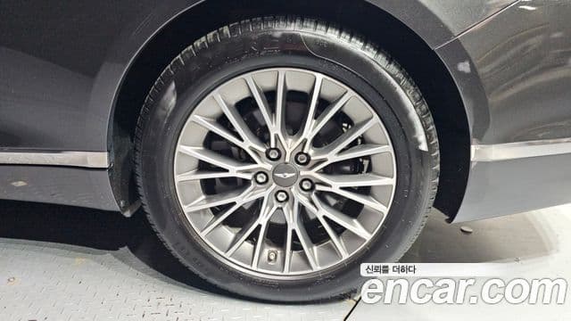 Genesis G80 2021 — Photo 28/32