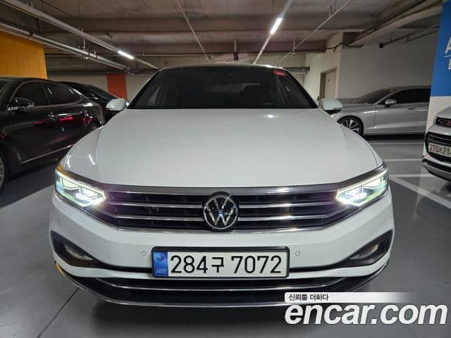 Volkswagen Passat GT 2022 — ფოტო 2/14
