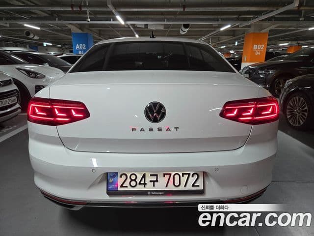Volkswagen Passat GT 2022 — ფოტო 3/14