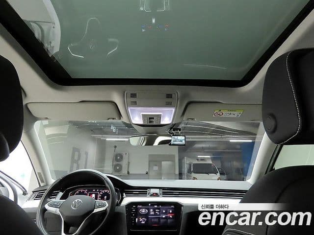 Volkswagen Passat GT 2022 — фото 13 из 14