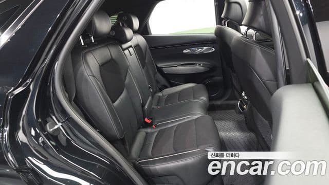 Genesis GV70 2021 — ფოტო 12/20
