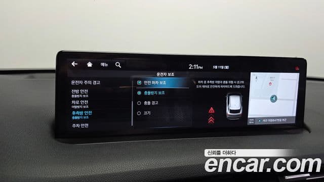 Genesis GV70 2021 — ფოტო 16/20