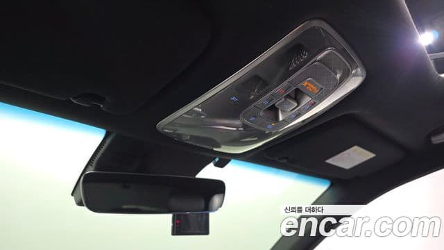 Genesis GV70 2021 — ფოტო 19/20