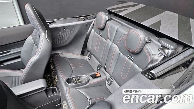 Mini Cooper S Convertible 2026 — ფოტო 12/20