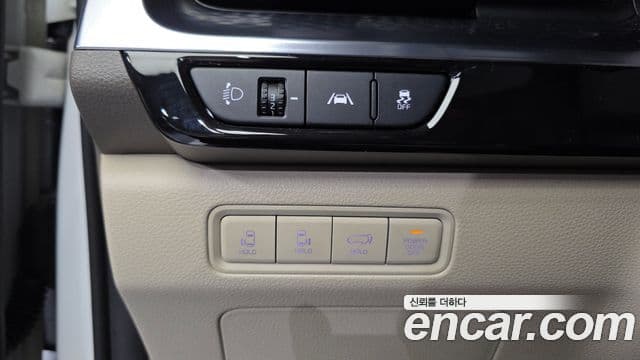 Kia Carnival 2023 — Şəkil 12/20