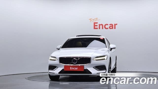 Volvo S60 2023 — Şəkil 3/20