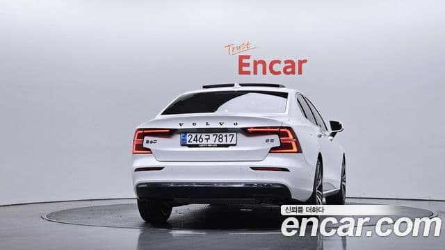 Volvo S60 2023 — Şəkil 4/20