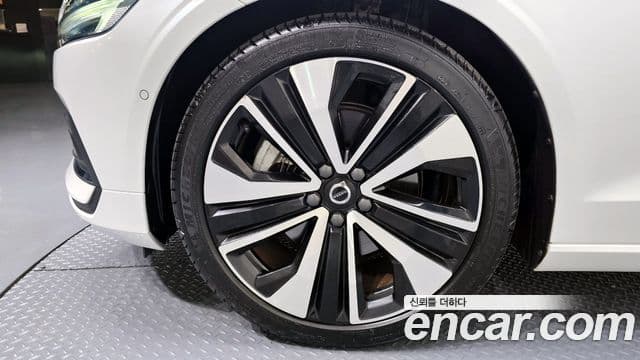 Volvo S60 2023 — Şəkil 5/20