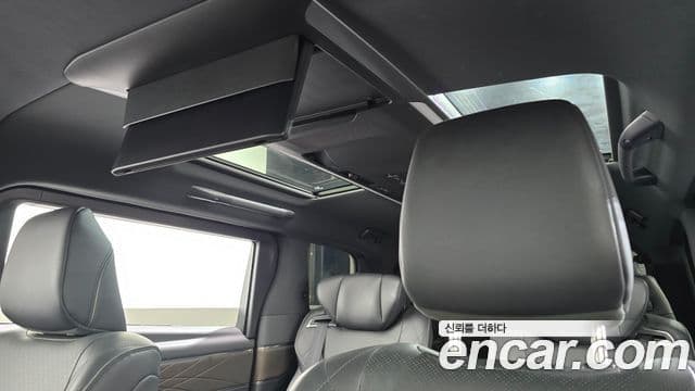 Toyota Alphard 2024 — Photo 1/38