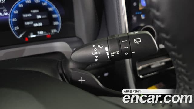 Toyota Alphard 2024 — Photo 17/38