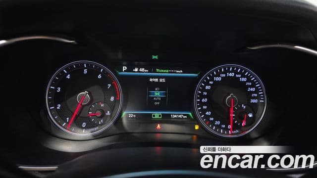 Genesis G70 2019 — ფოტო 8/20